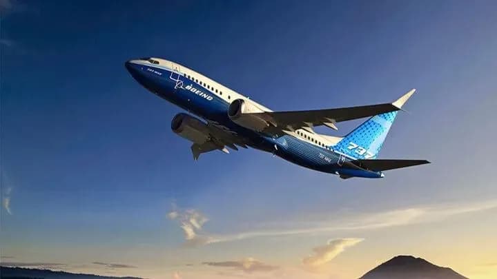 Boeing уволит 17 тысяч сотрудников и задержит первую поставку 777X из-за забастовки, сообщает Reuters.