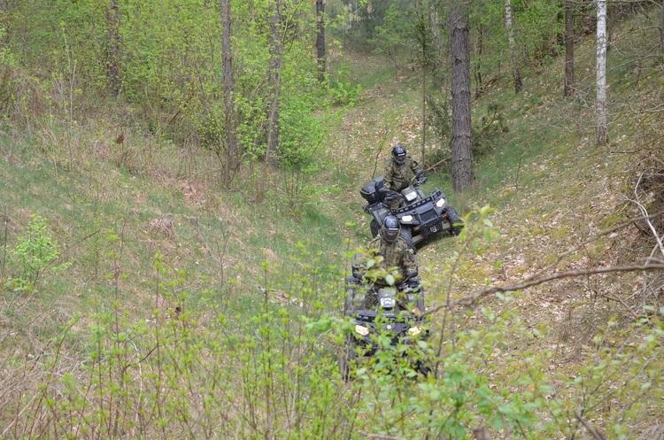 Польща має намір завершити зведення стіни на кордоні з Білоруссю до літа 2025 року.