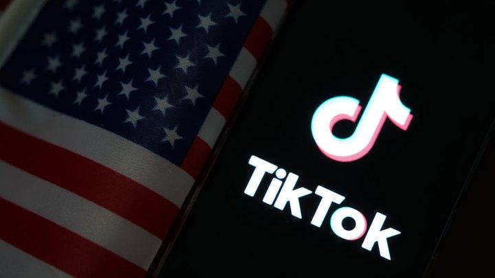 Верховный суд США подтвердил запрет TikTok, сообщает NYT.