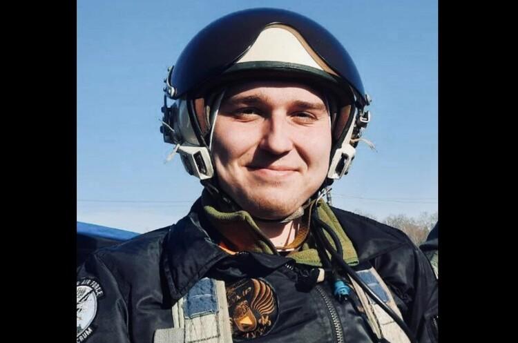 In battle, 24-year-old Ukrainian pilot Ivan Bolotov lost his life.